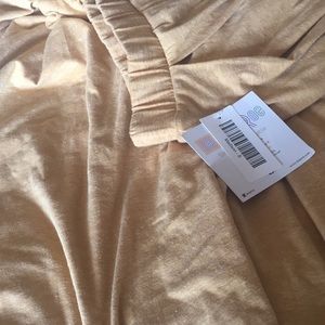 Small NWT mustard Madison